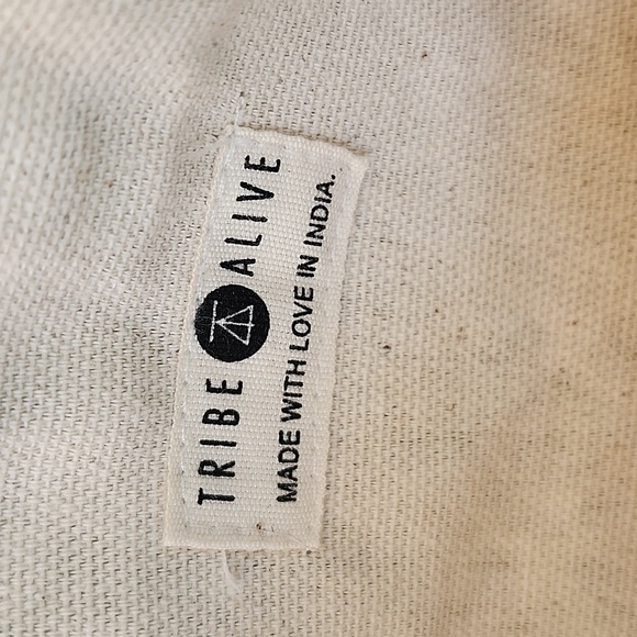 NWOT ANTHROPOLOGIE TRIBE ALIVE TEXTILE FOLDOVER CLUTCH - Picture 7 of 9